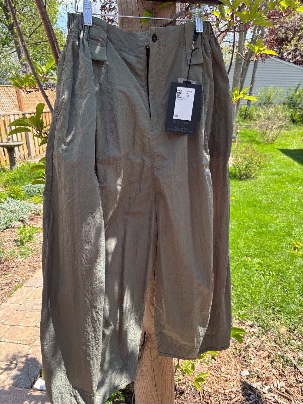 Moyuru Olive Green Cropped Wide-Leg Pants
